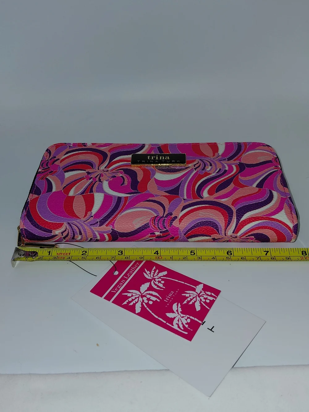 NIB Trina Turk Sea Anemone Large Zip-Around Wallet! Pink White Lavender Floral💕